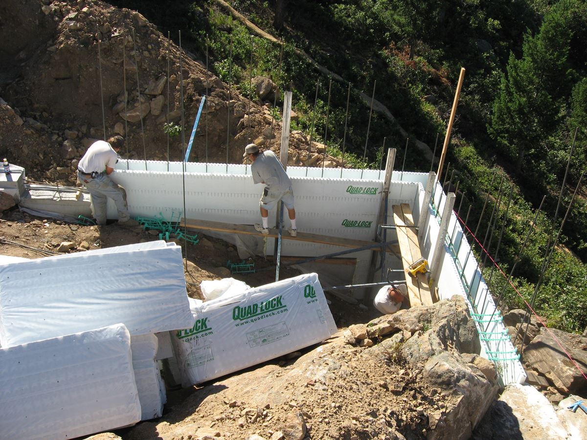 Quad-Lock ICF Home Built on the Rocks - construction of the footings and foundation - Energywise Sustainable Products CO