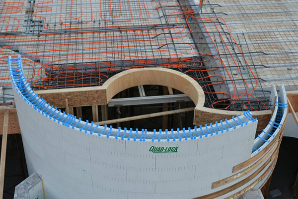 Curved radius wall on Quad-Lock ICF home project